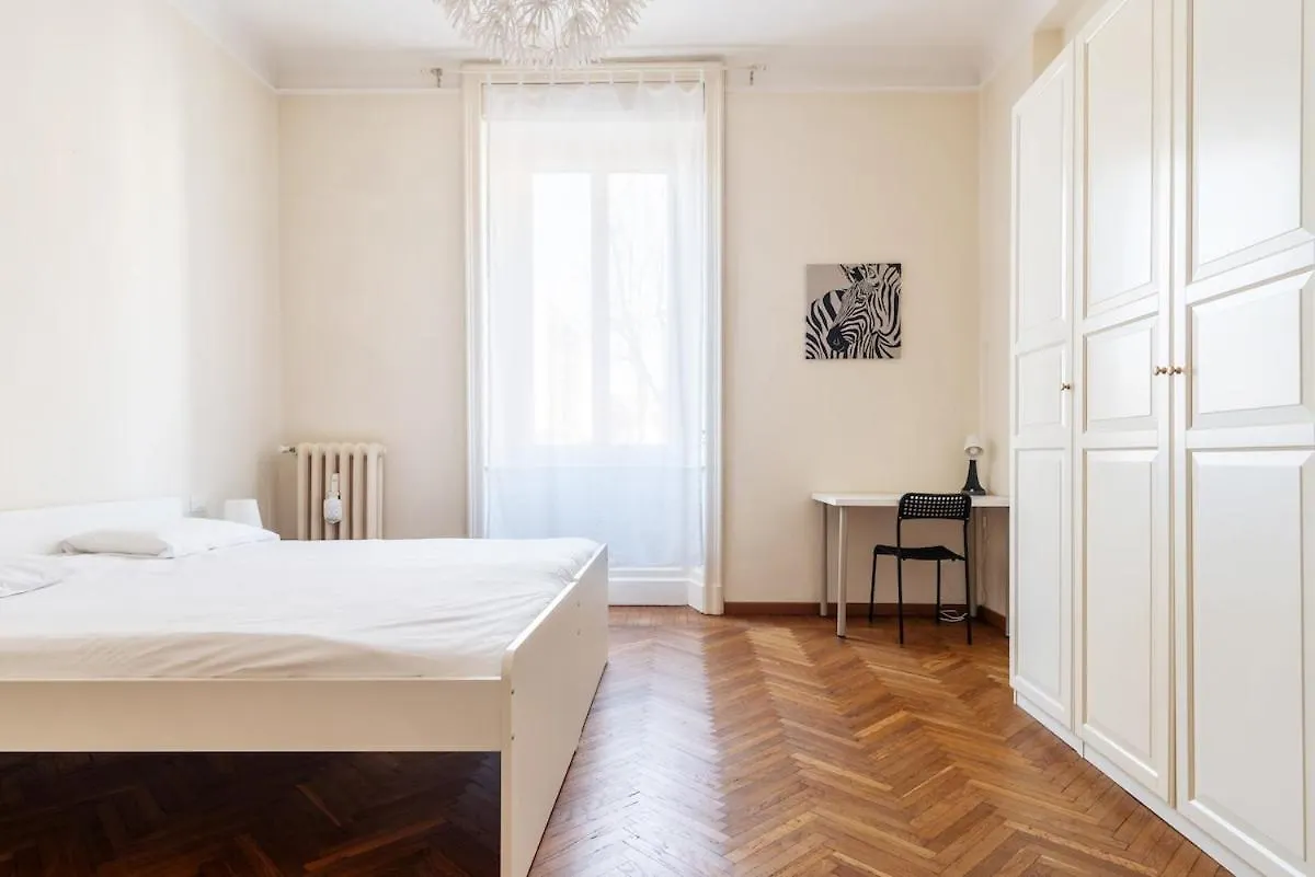 Trilocale Gorki Savona Apartment Milan Italy